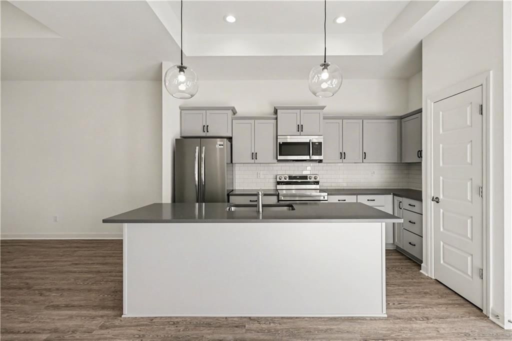 16166-16177 Fontana Street — photo 19