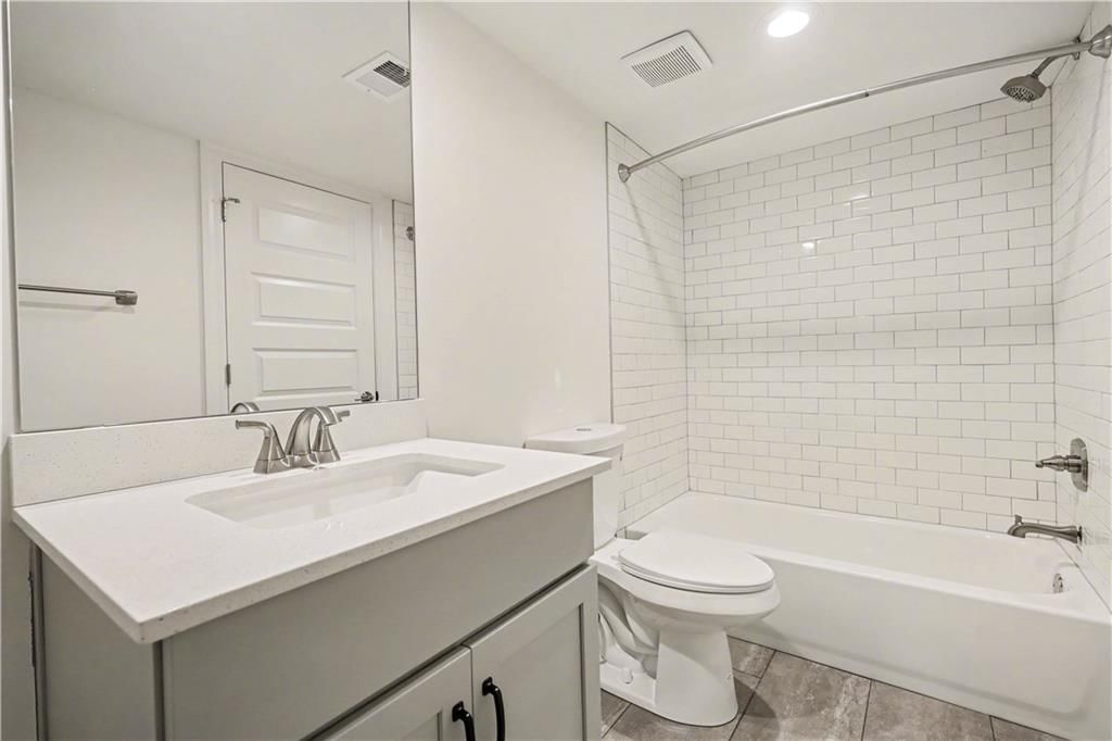 16166-16177 Fontana Street — photo 24
