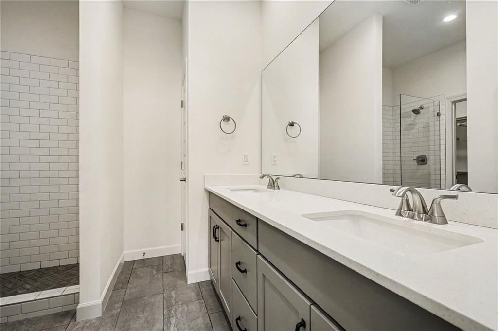 16166-16177 Fontana Street — photo 34