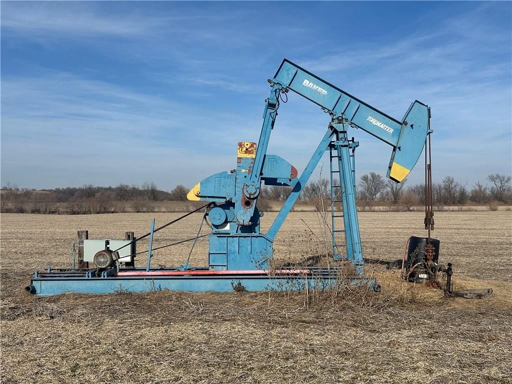 Atchison Holt Road — photo 16
