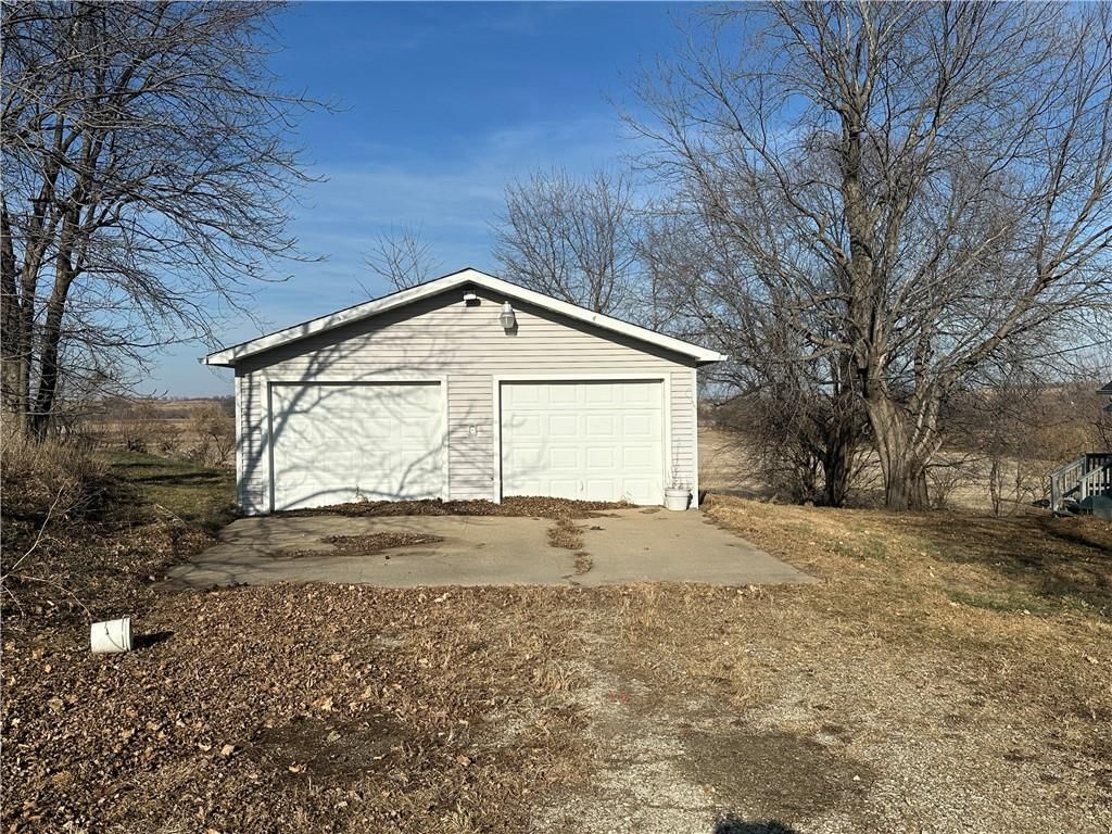 Atchison Holt Road — photo 31