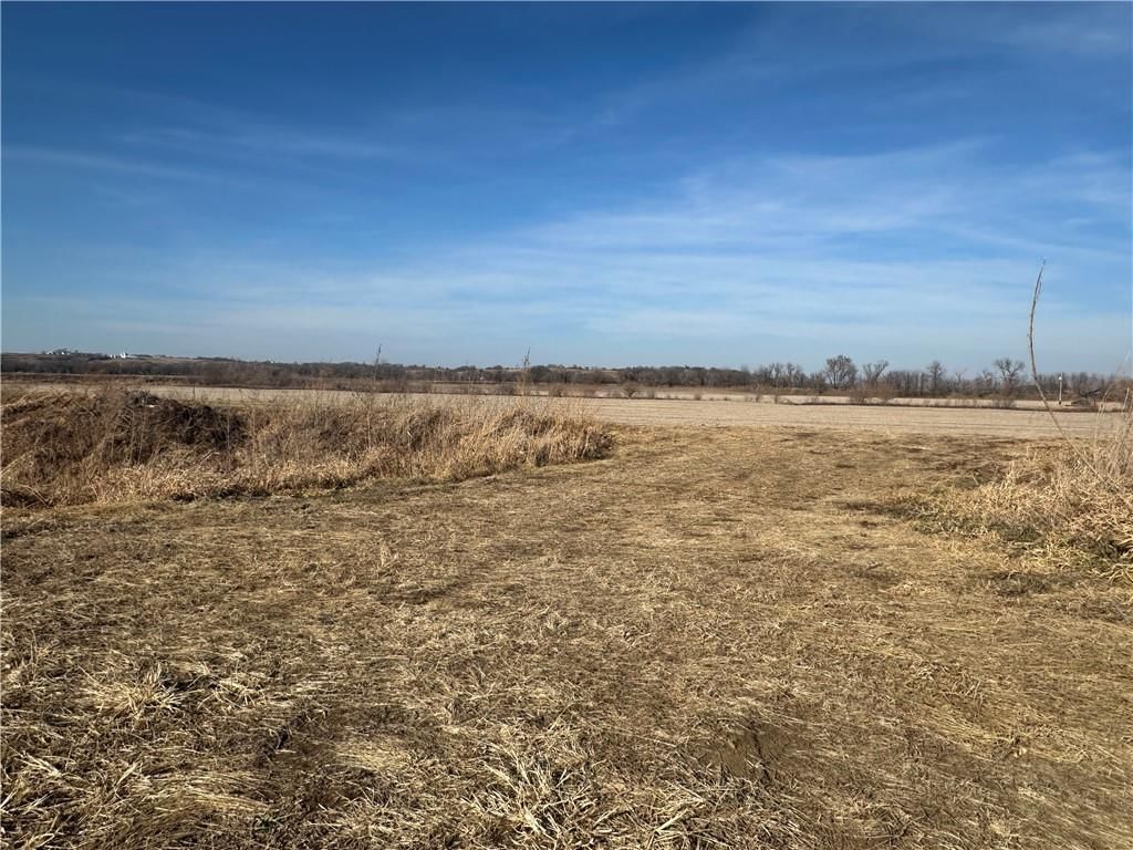 Atchison Holt Road — photo 38