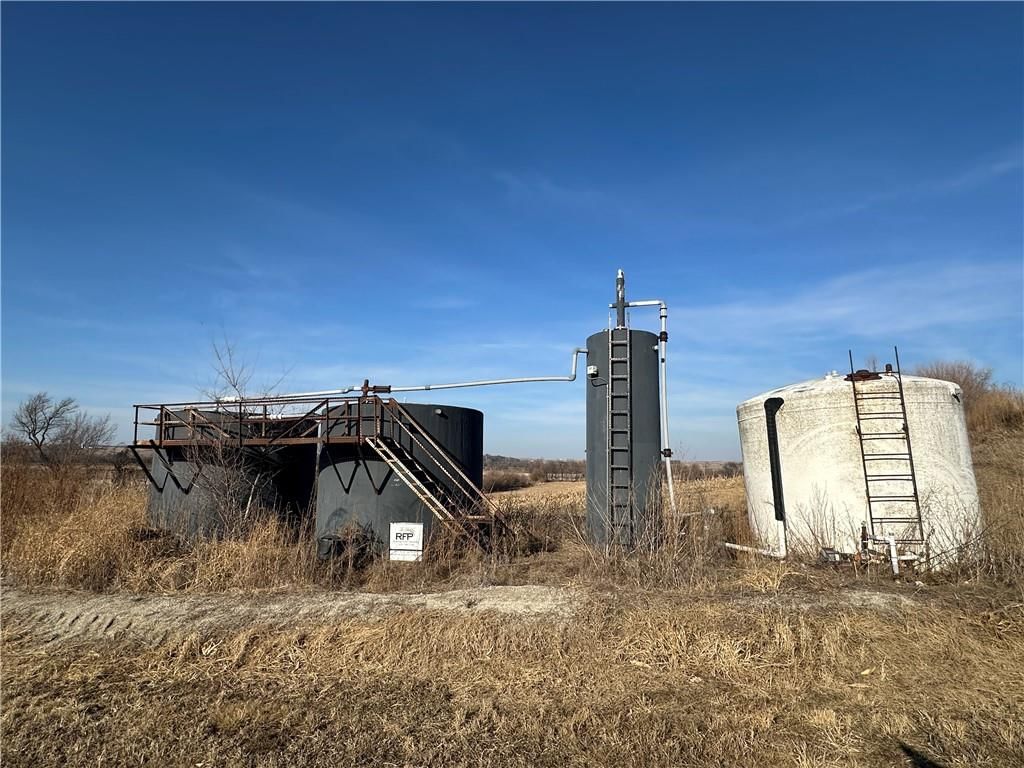 Atchison Holt Road — photo 39
