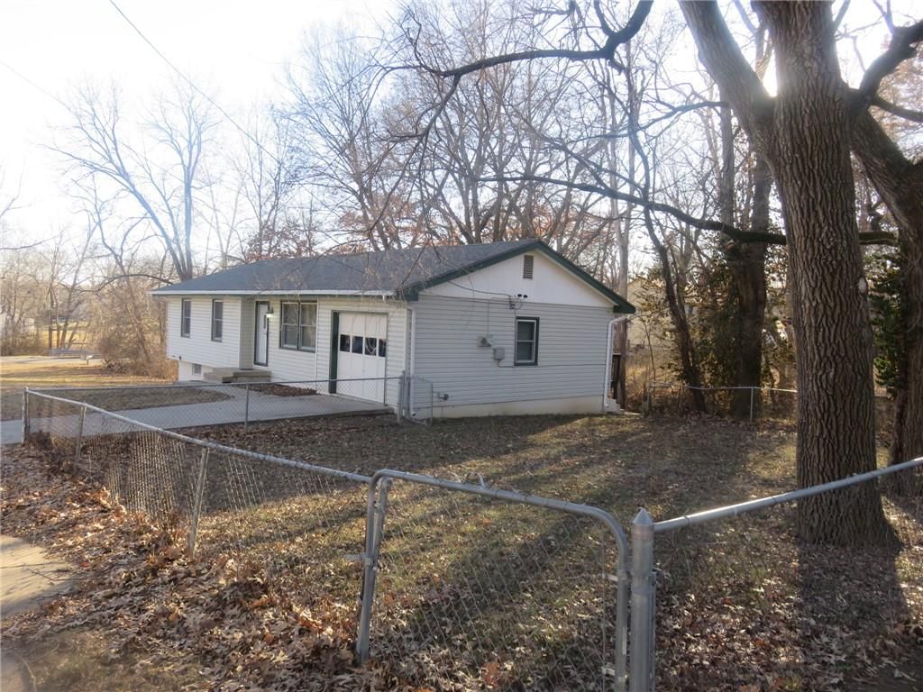 114 N Emerson Street — photo 37