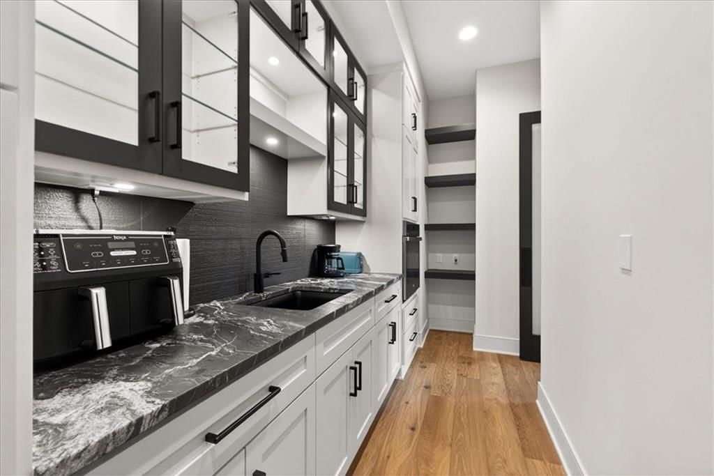 5818 N Lucerne Avenue — photo 27