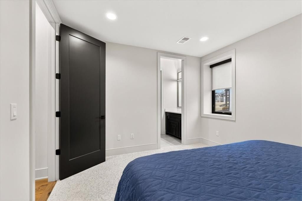 5818 N Lucerne Avenue — photo 80