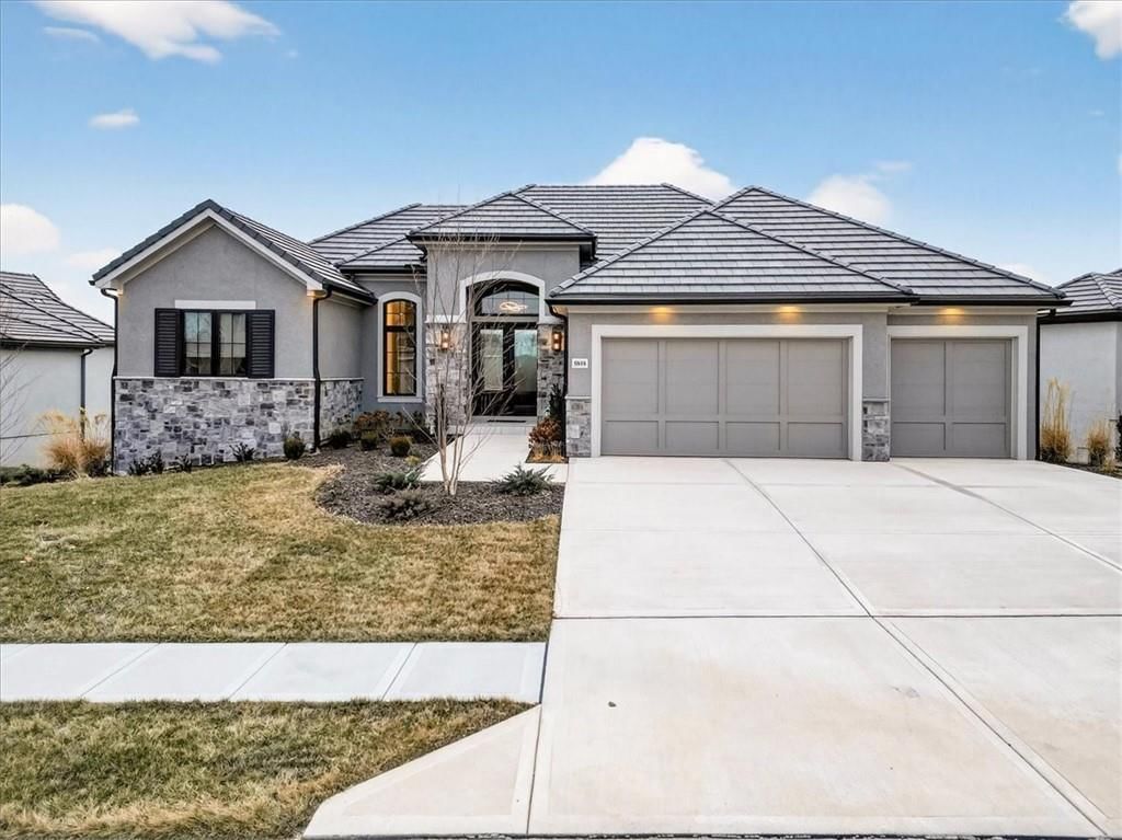 5818 N Lucerne Avenue — photo 93