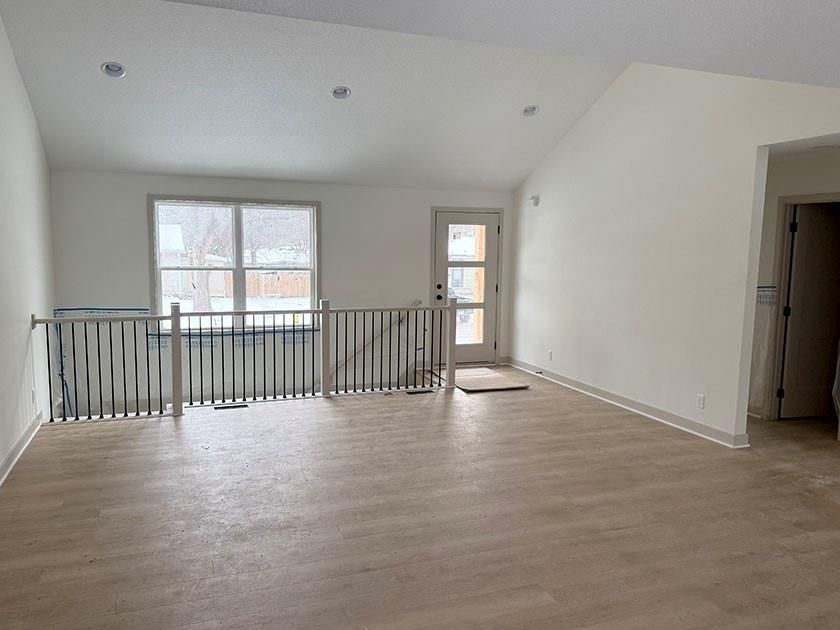 626 NW Village Drive — photo 6