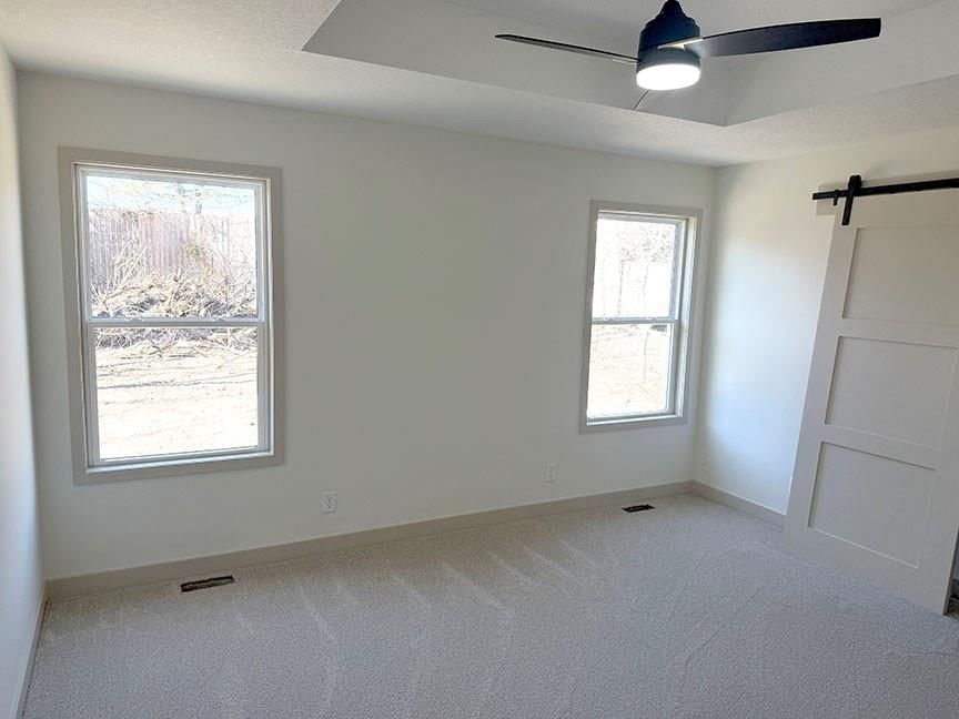 626 NW Village Drive — photo 7