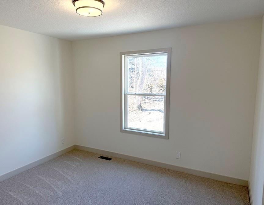626 NW Village Drive — photo 12