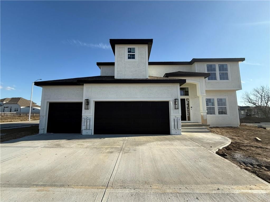 8973 NE 99th Street, Kansas City, MO