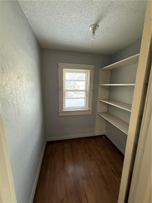 311 W Halsey Street — photo 10