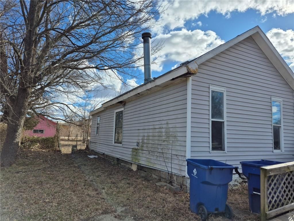 214 N Walnut Street — photo 3