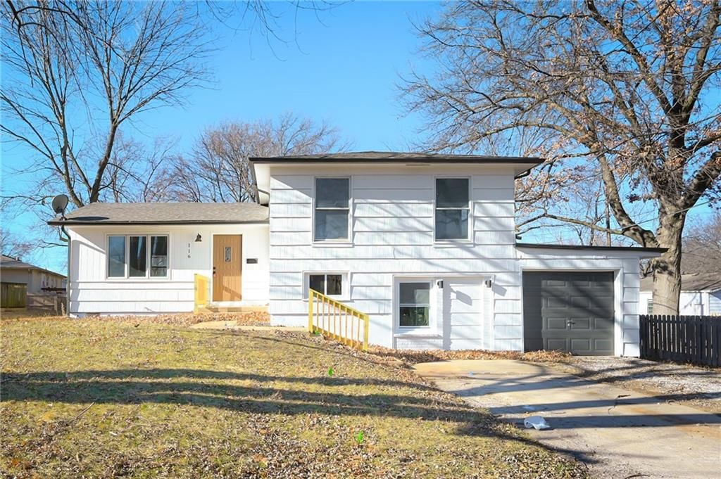 116 SW Noel Street — photo 2