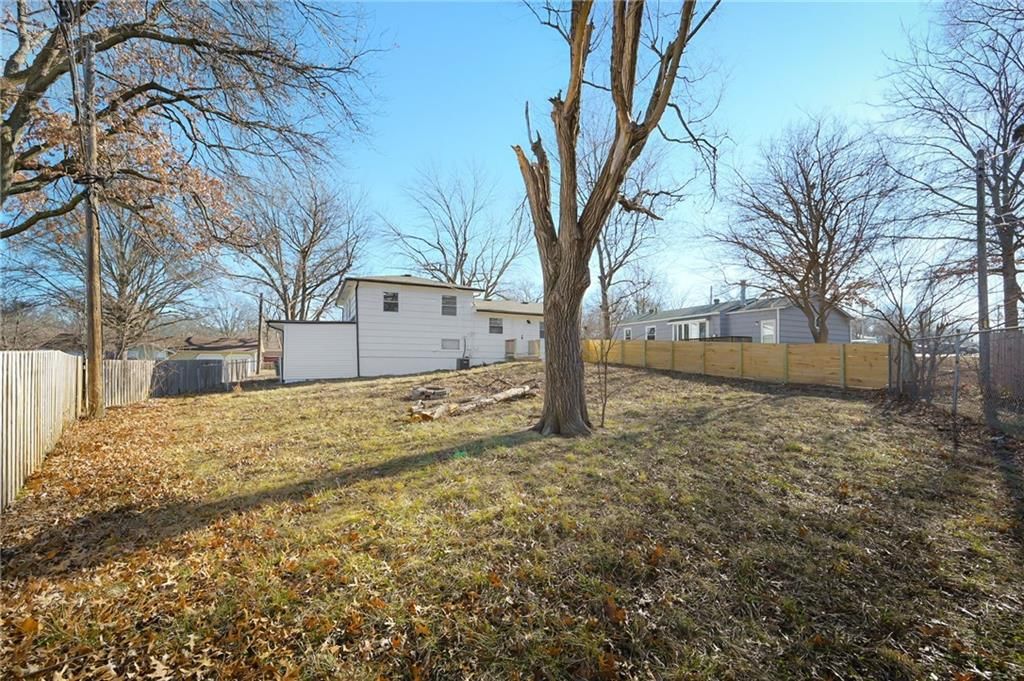 116 SW Noel Street — photo 4