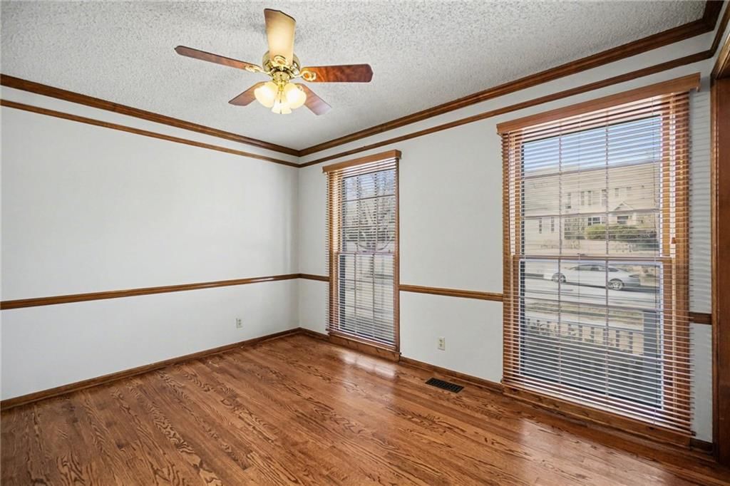 8645 Greenwood Lane — photo 8