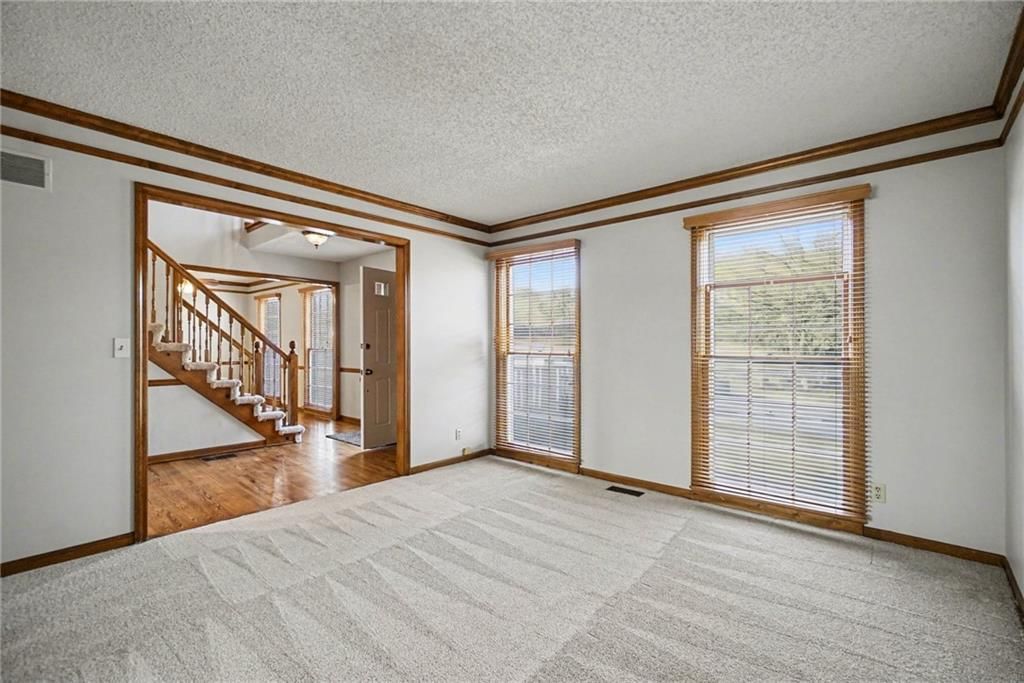 8645 Greenwood Lane — photo 12