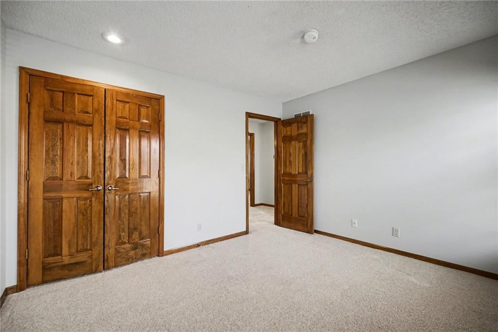 8645 Greenwood Lane — photo 17