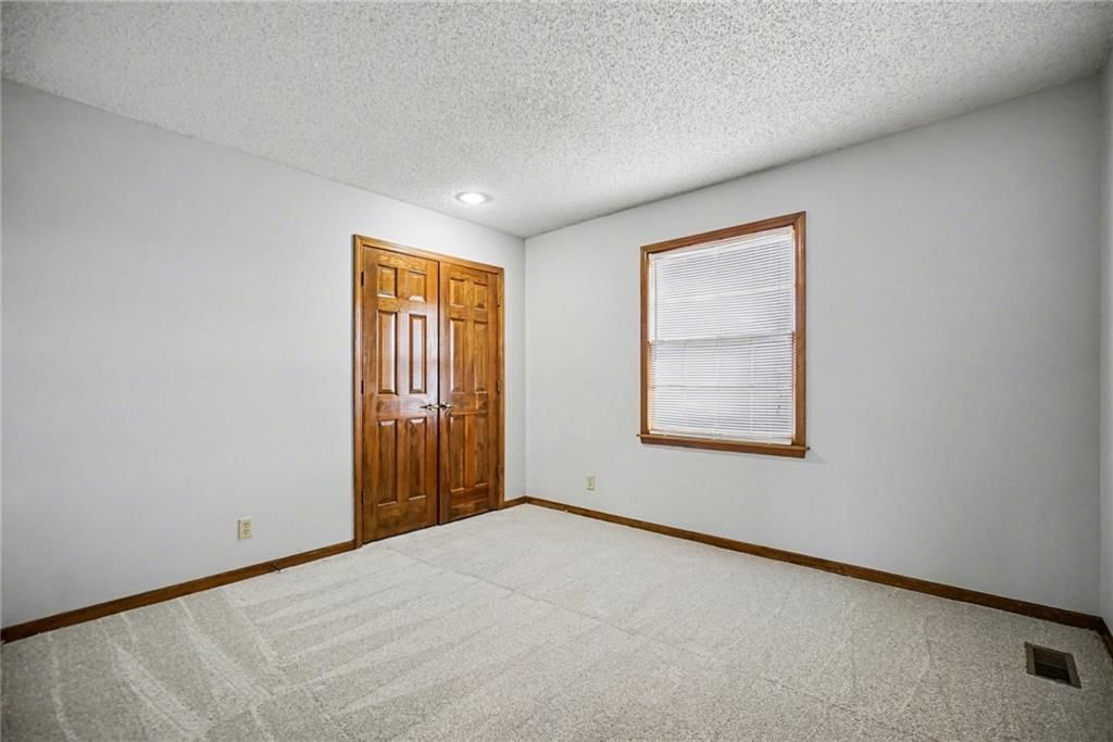 8645 Greenwood Lane — photo 19