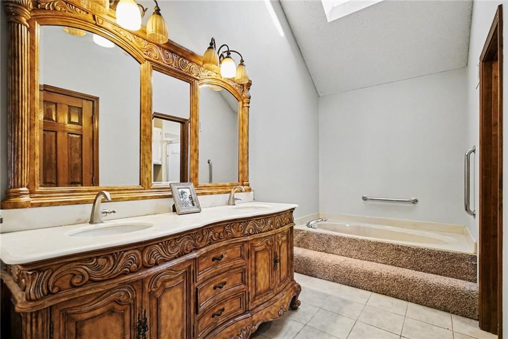 8645 Greenwood Lane — photo 26
