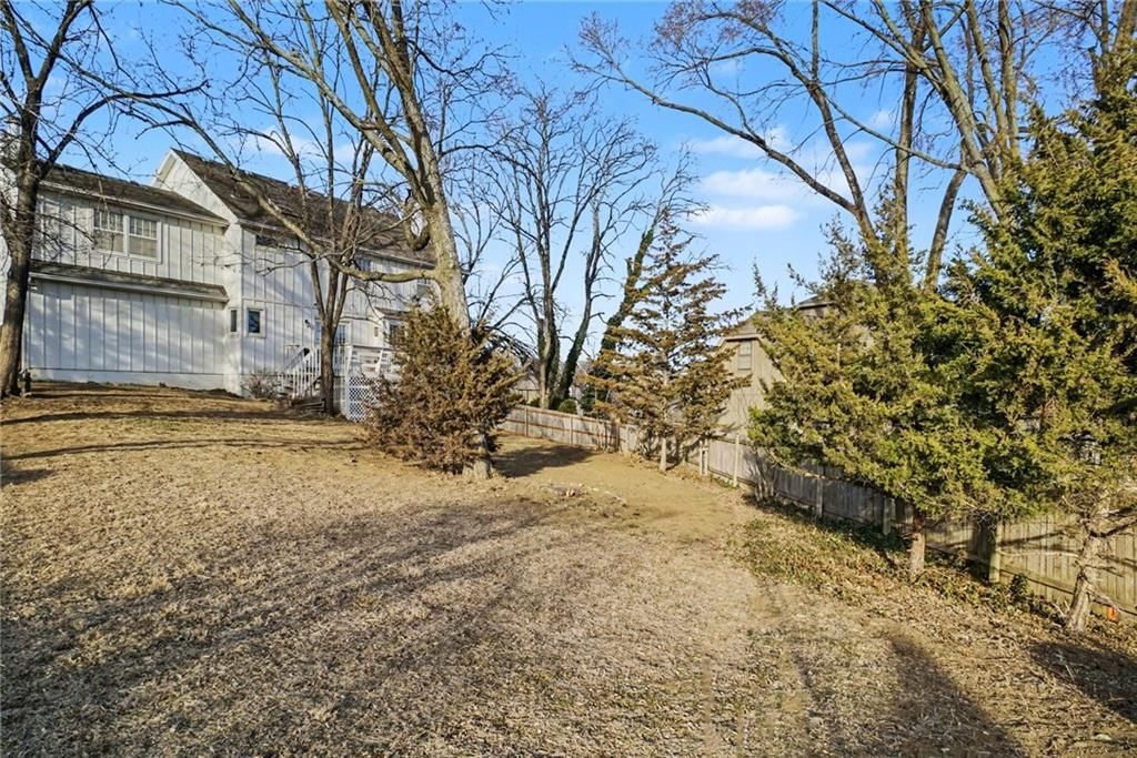 8645 Greenwood Lane — photo 33