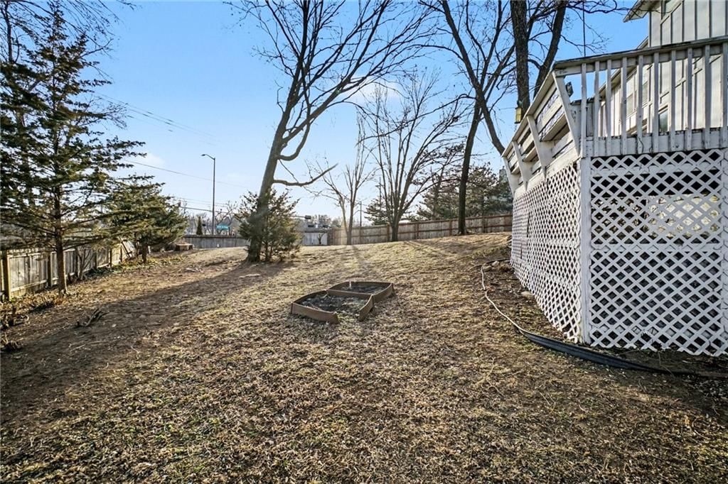 8645 Greenwood Lane — photo 34