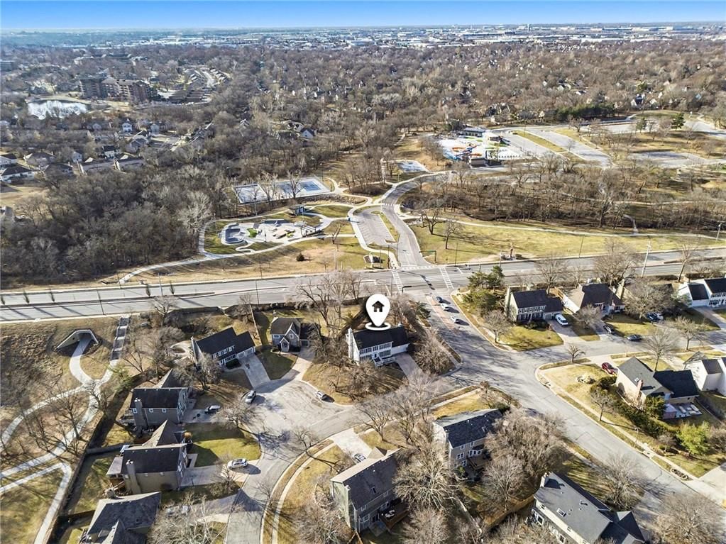 8645 Greenwood Lane — photo 37