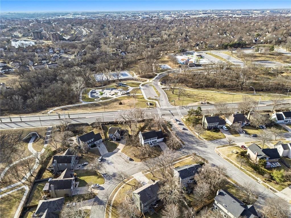 8645 Greenwood Lane — photo 38