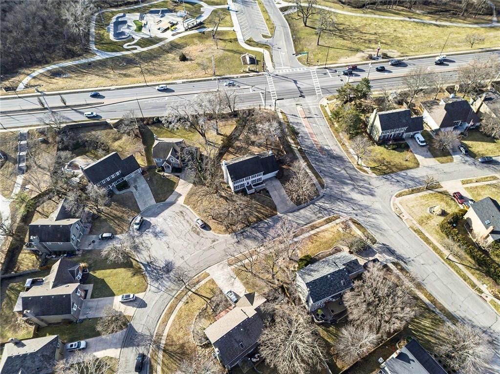 8645 Greenwood Lane — photo 39