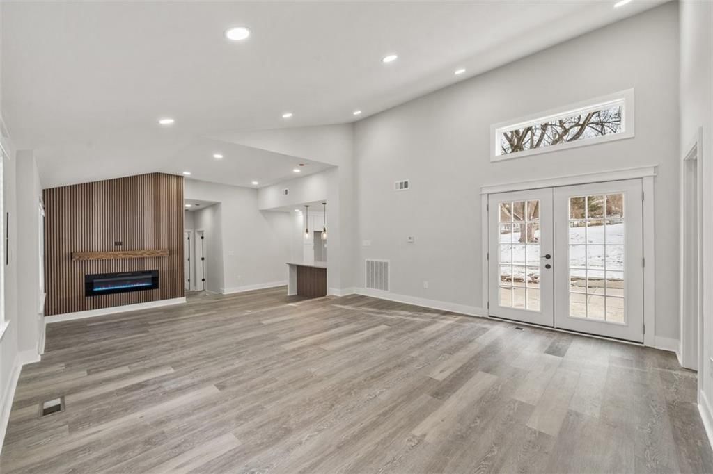 8741 Barber Avenue — photo 10