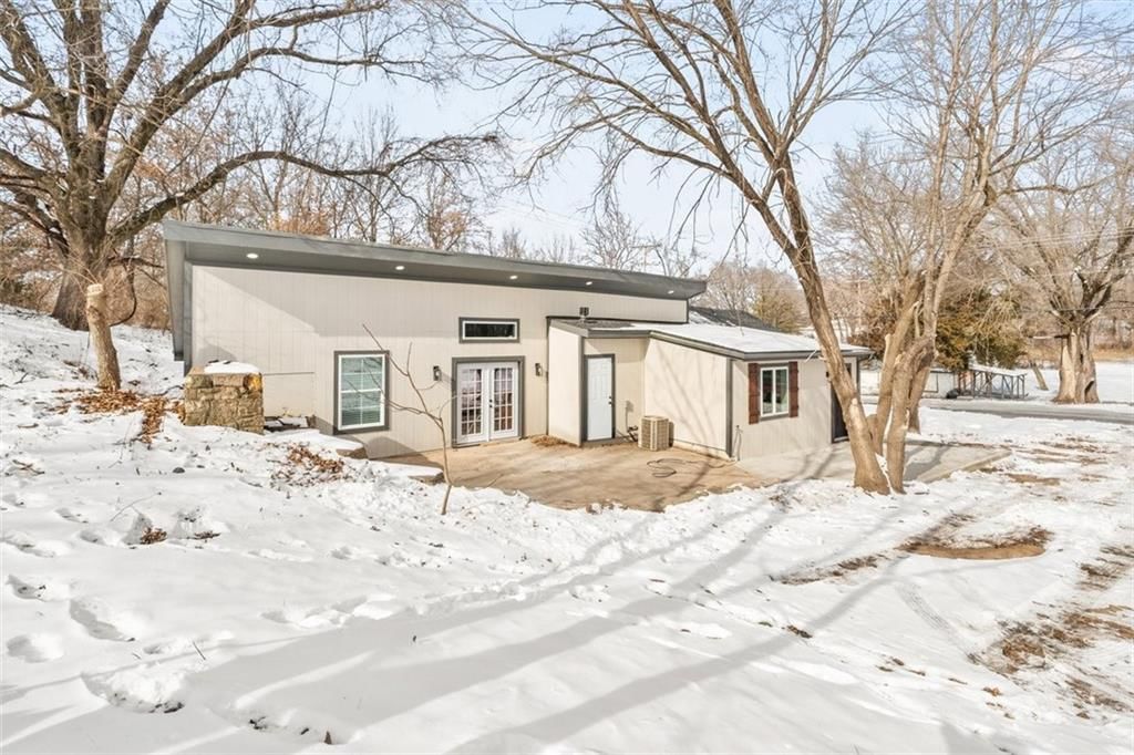 8741 Barber Avenue — photo 25