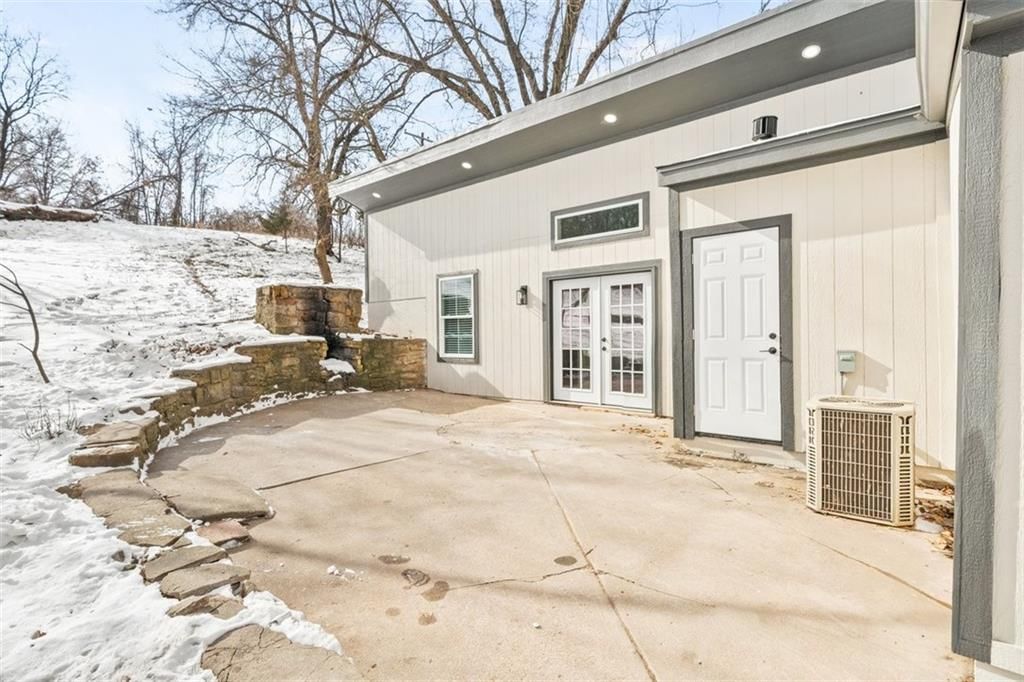 8741 Barber Avenue — photo 26