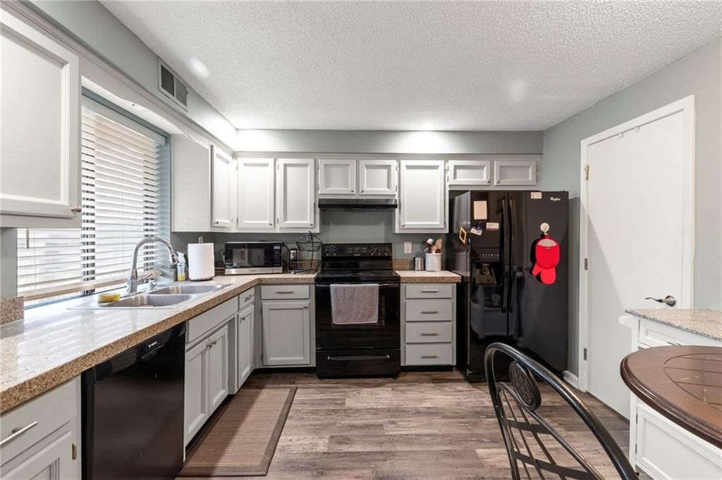 12700 W 110th Terrace — photo 11
