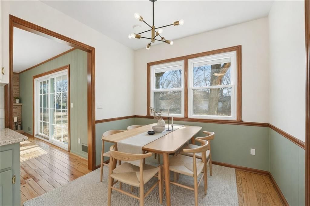 401 W 109th Terrace — photo 9
