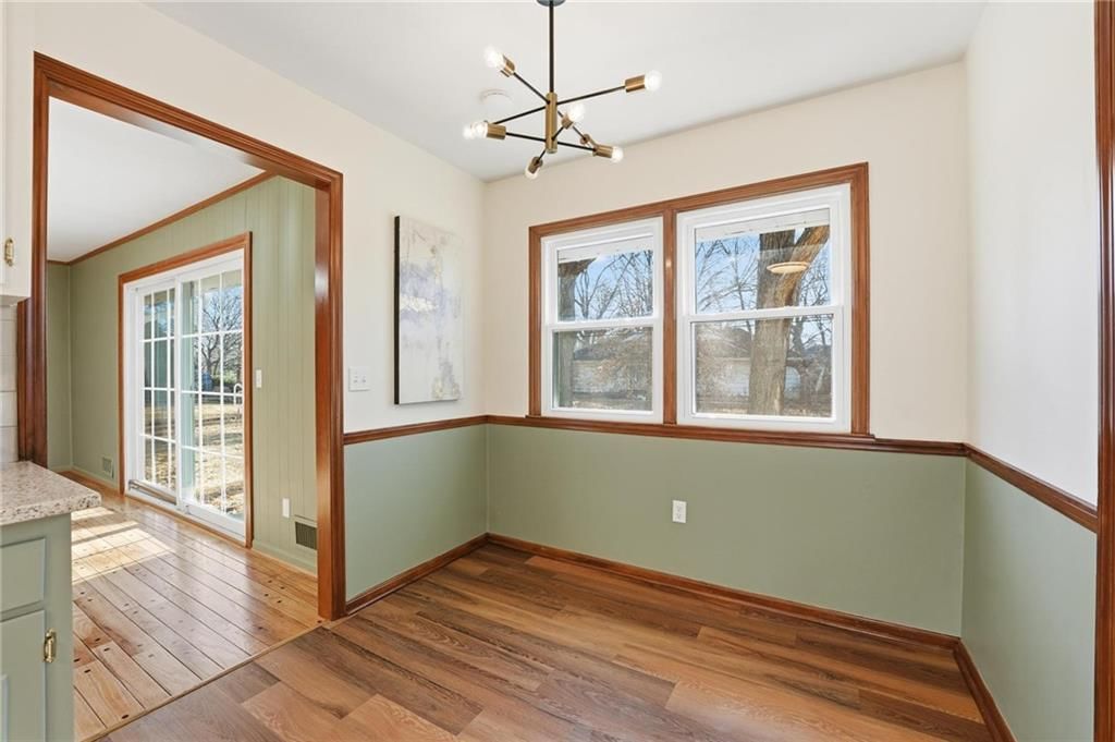 401 W 109th Terrace — photo 10