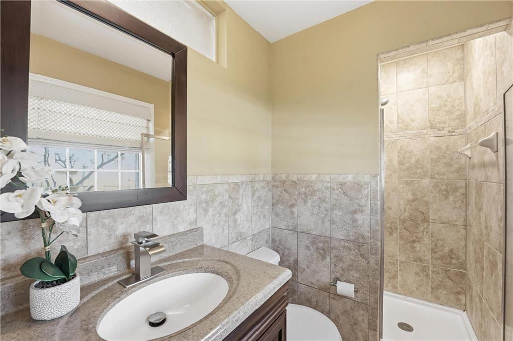 401 W 109th Terrace — photo 18