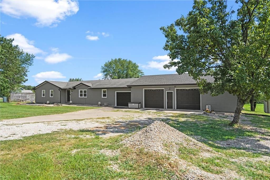 17739 Eisenhower Road — photo 11