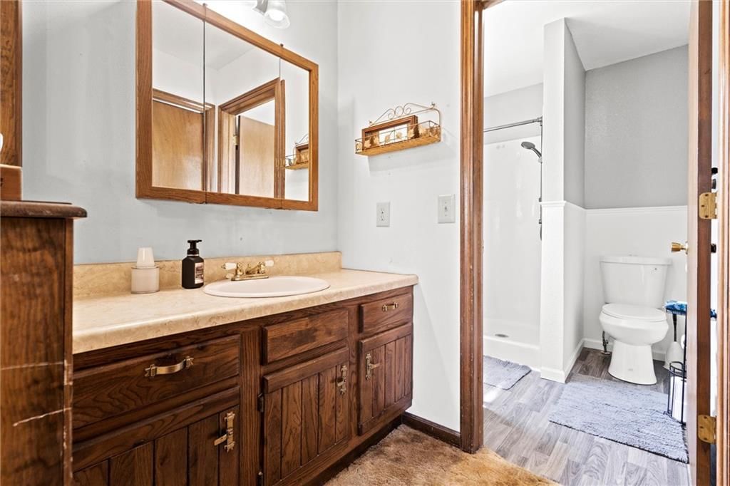 17739 Eisenhower Road — photo 32