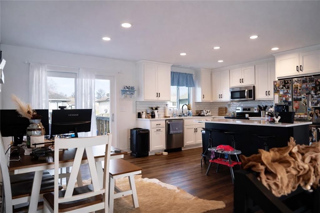2228 Chanticleer Street — photo 8