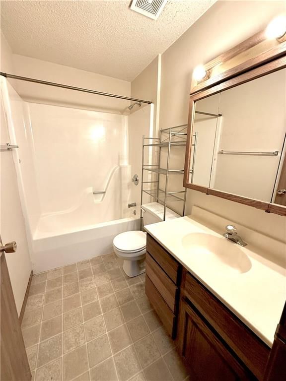 1635 N Grand Avenue — photo 10