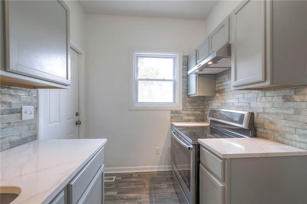 3237 Park Avenue — photo 17