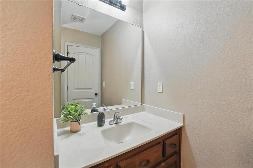 6833 NE 116th Terrace — photo 3
