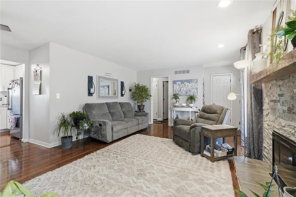 7131 Robinson Street — photo 5