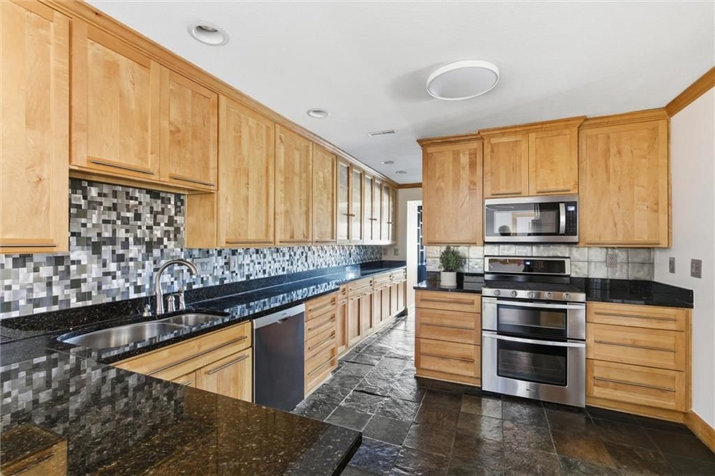 6216 Ash Street — photo 13