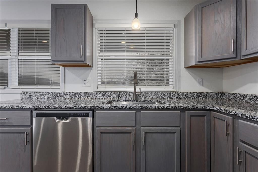 200 Lakecrest Boulevard — photo 10