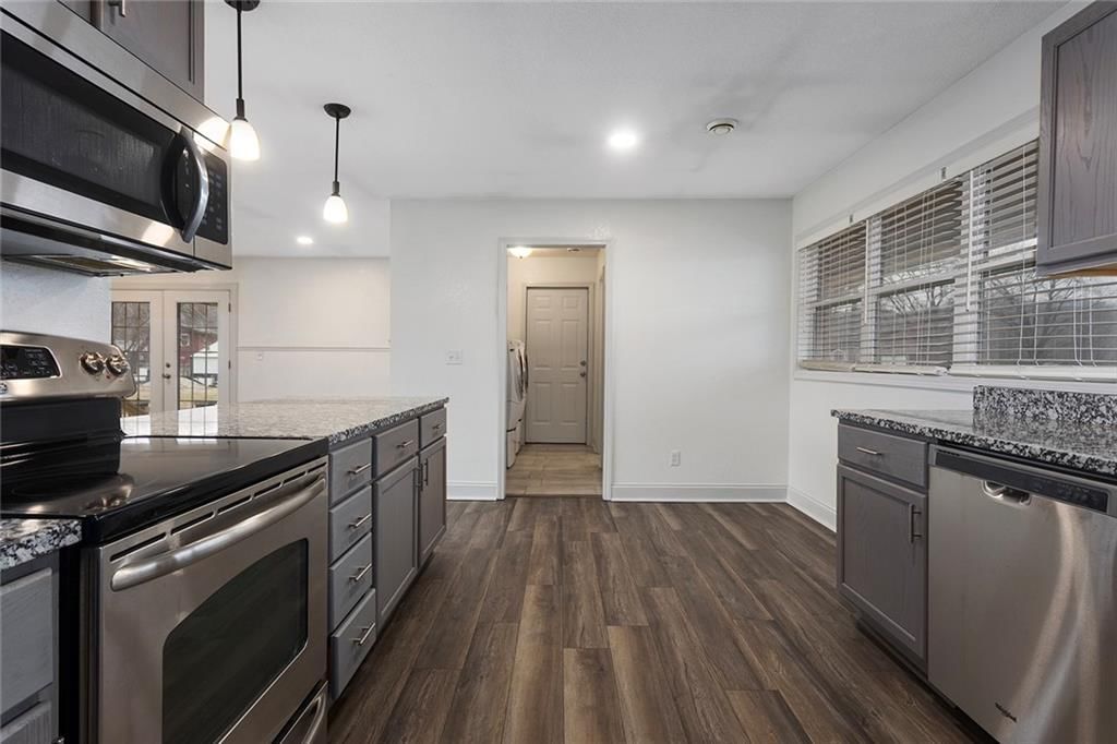 200 Lakecrest Boulevard — photo 12
