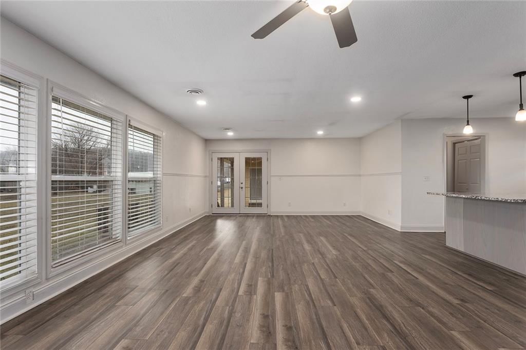 200 Lakecrest Boulevard — photo 18