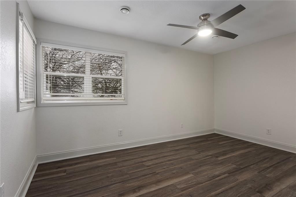 200 Lakecrest Boulevard — photo 20