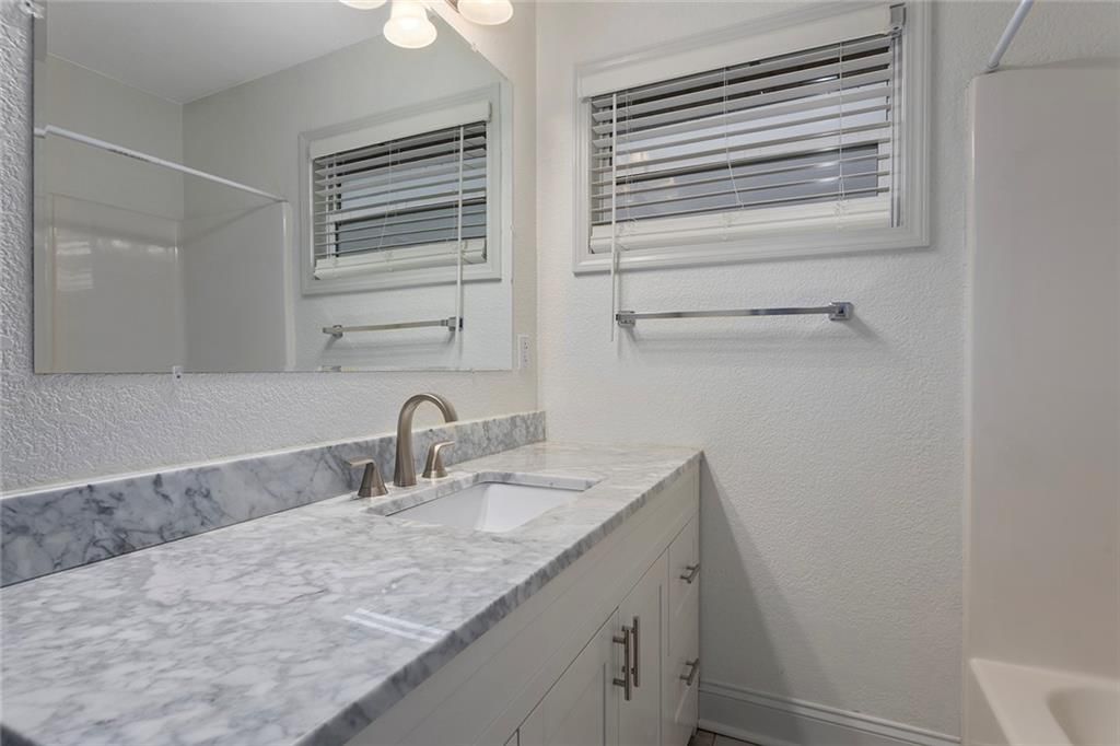 200 Lakecrest Boulevard — photo 25