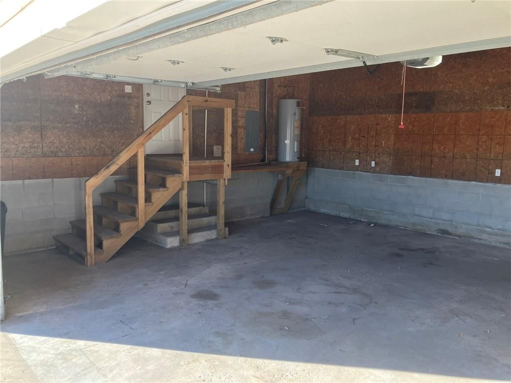 200 Lakecrest Boulevard — photo 38
